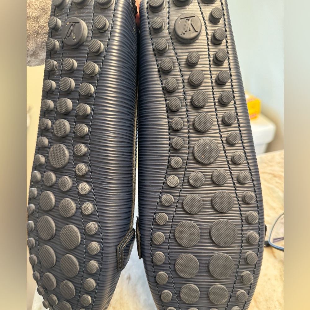 Louis Vuitton Authentic Women’s moccasins - Picture 7 of 8